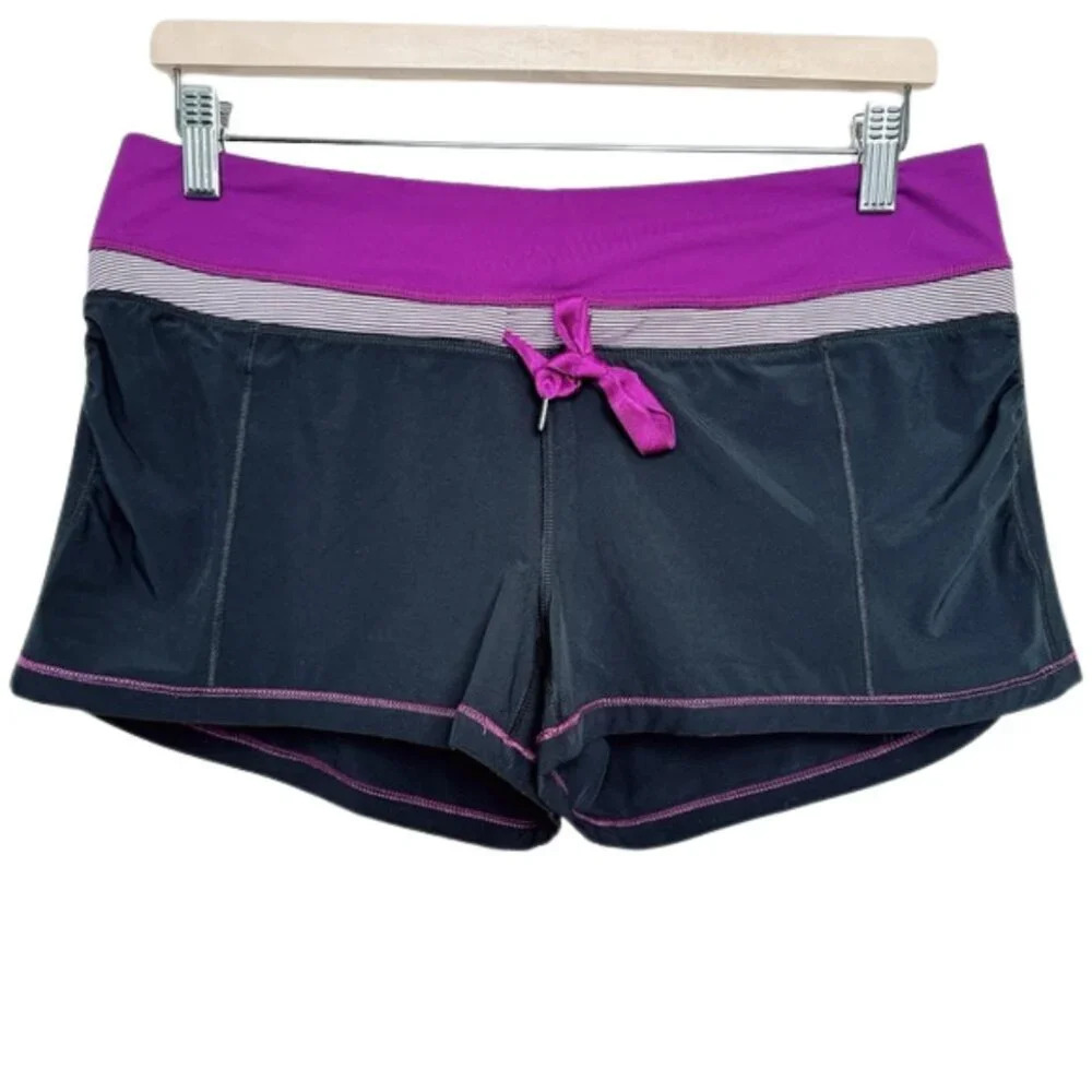 Lululemon Womens Size 8 Groovy Run Short Grey Purple Color